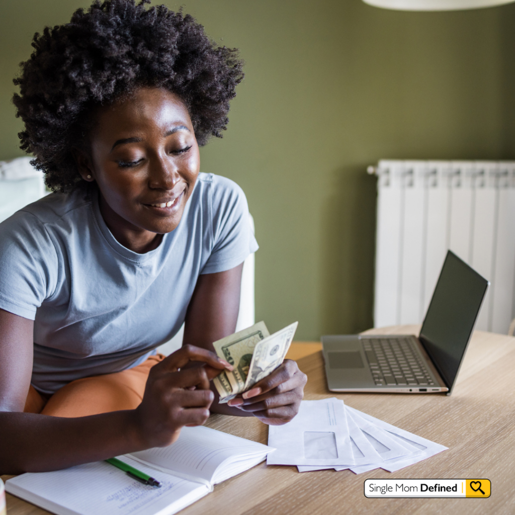 Having a financial goal as a single mom is important. These smart money moves for single moms are a great way to get started on your financial goals. 